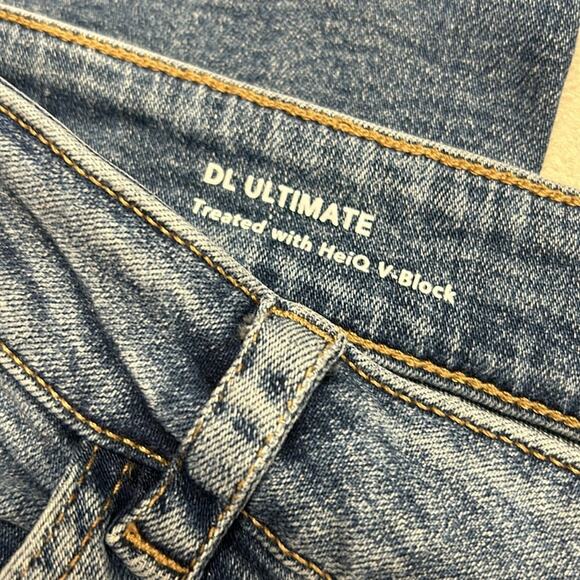 DL1961 Mara Straight Leg Blue Denim Jeans Pants Womens Size 20W - Picture 5 of 6